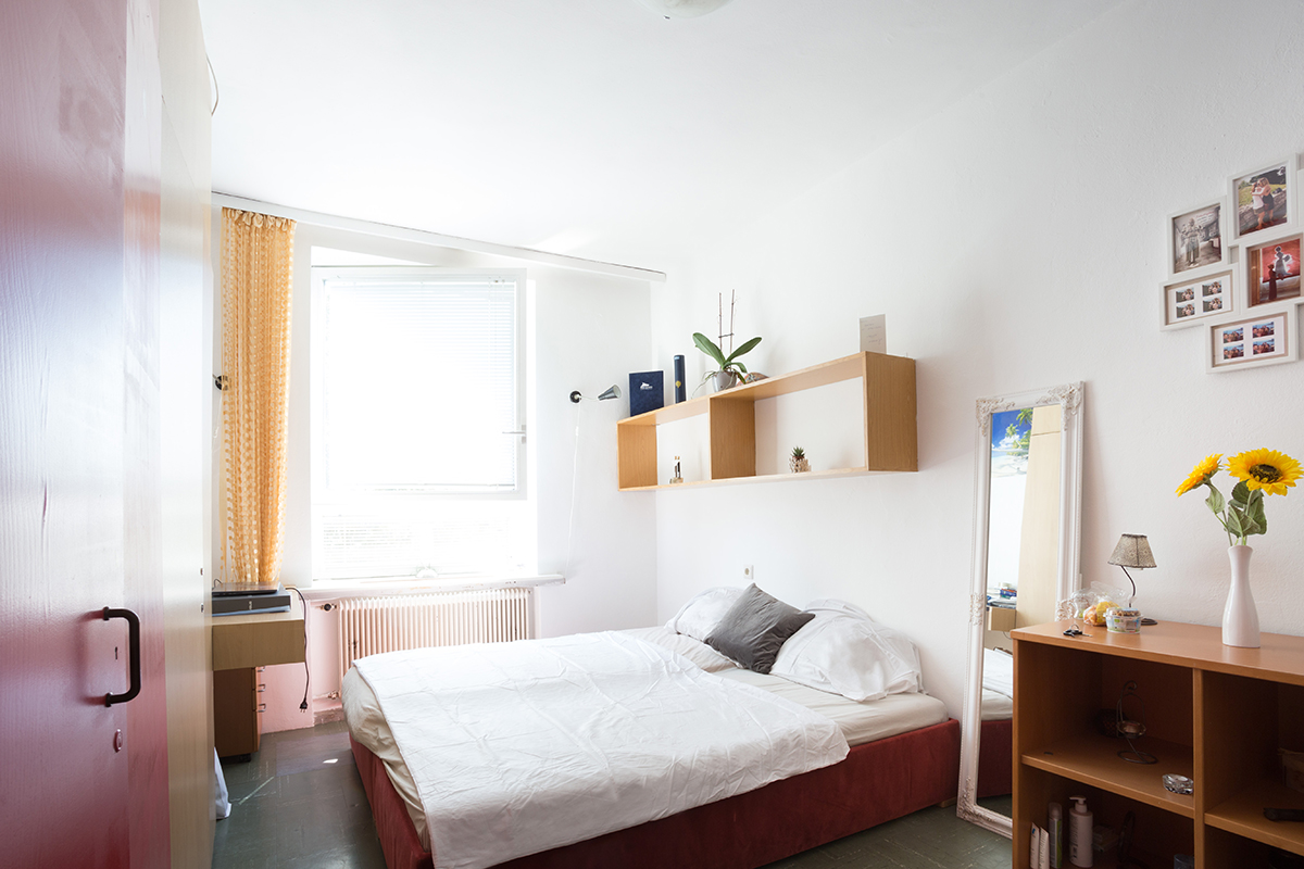 ap./combined living-bed-room/shower, WC. 1-2 Persons. per unit/night. from 62.00 Booking - Haus Heureka Serfaus